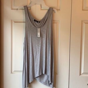 Sleeveless shirt/tank